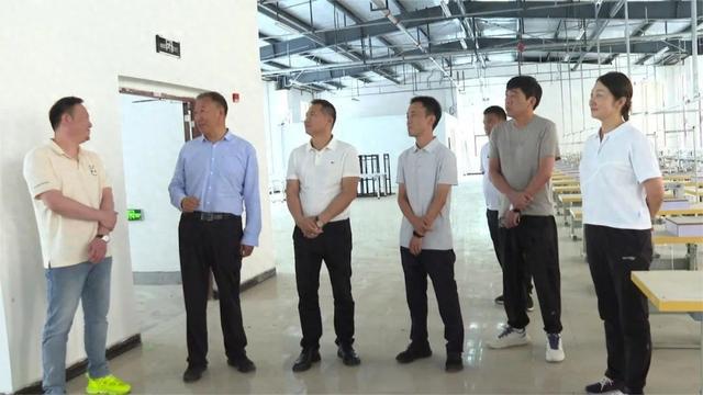 江南体育官网福建玮祺服饰有限公司四川沐米分公司、厦门分公司来舟曲县考察招商引资项(图1)